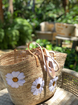 Daisy straw basket